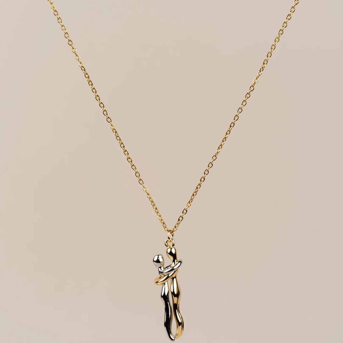 Çelik Sevgili Sarılan Kolye