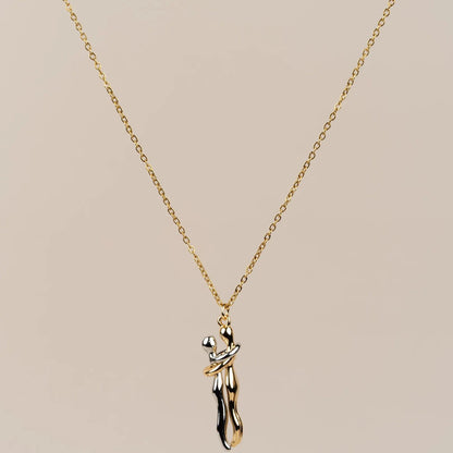 Çelik Sevgili Sarılan Kolye